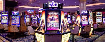 Prize Table live dealer studio with wheel and prize pool display
